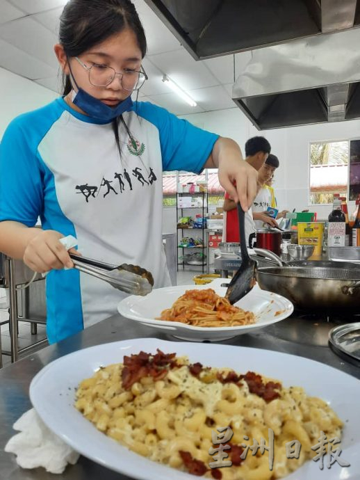 柔：【特稿】：培华独中烹饪课生动有趣 多元学习更贴近生活