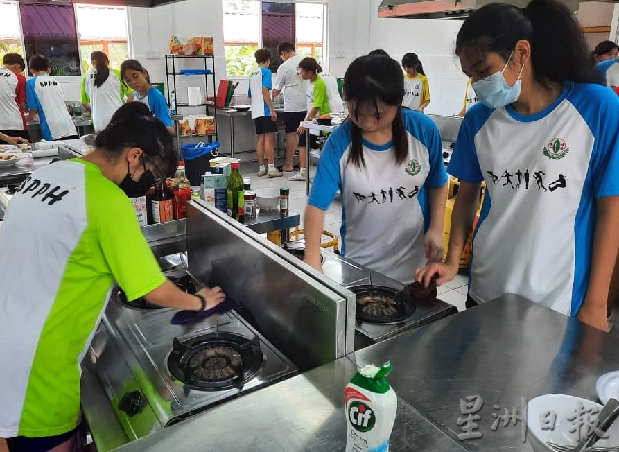 柔：【特稿】：培华独中烹饪课生动有趣 多元学习更贴近生活