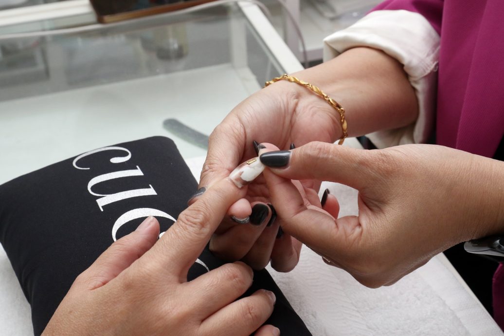 今日面谱:崇尚终身学习的美甲师王羿惠