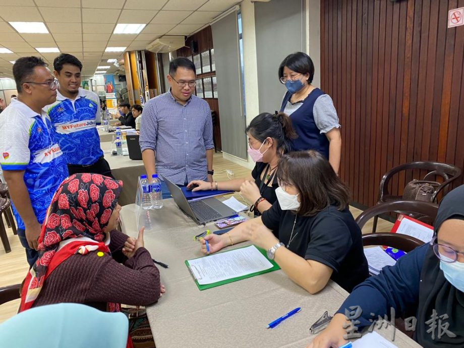 柔:峇职业展嘉年华反应热列 15公司5980职缺供申请