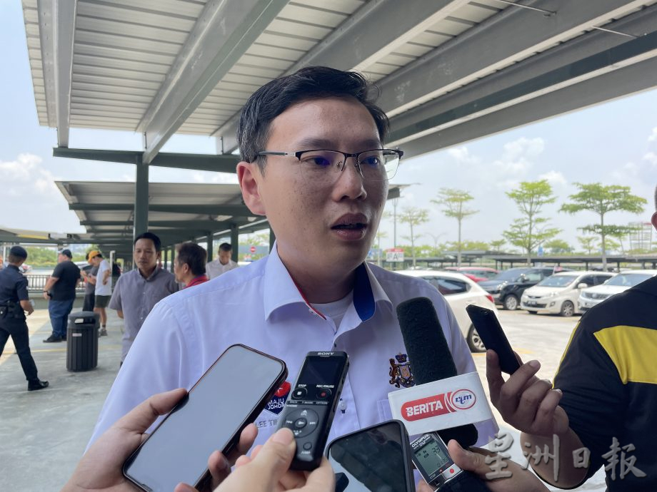 柔:新闻:巴西古当大道提升工程致塞车,李廷汉:“我也塞了3小时”