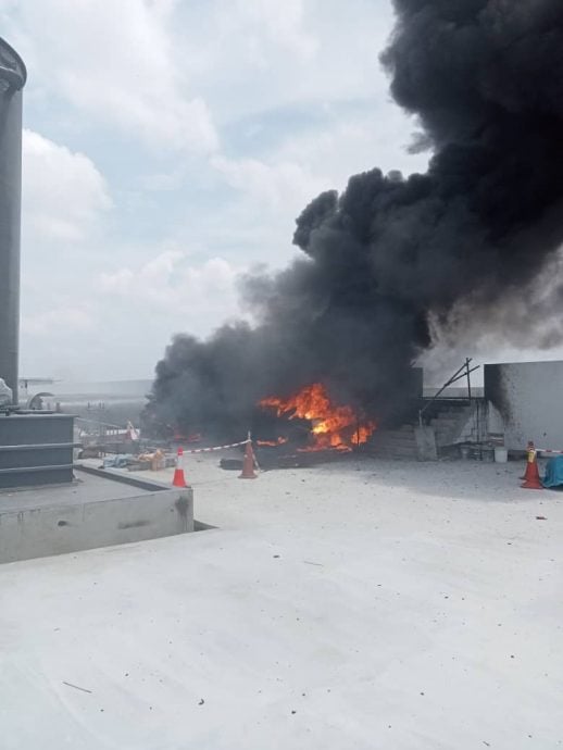 柔：新闻：电子厂传出爆炸声及着火，无人伤亡