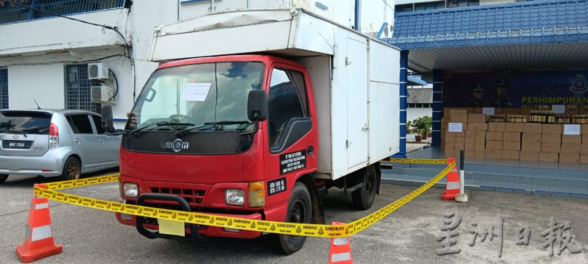 柔:新闻:麻坡警区破获今年最大宗漏税酒案件,税前价格逾73万令吉