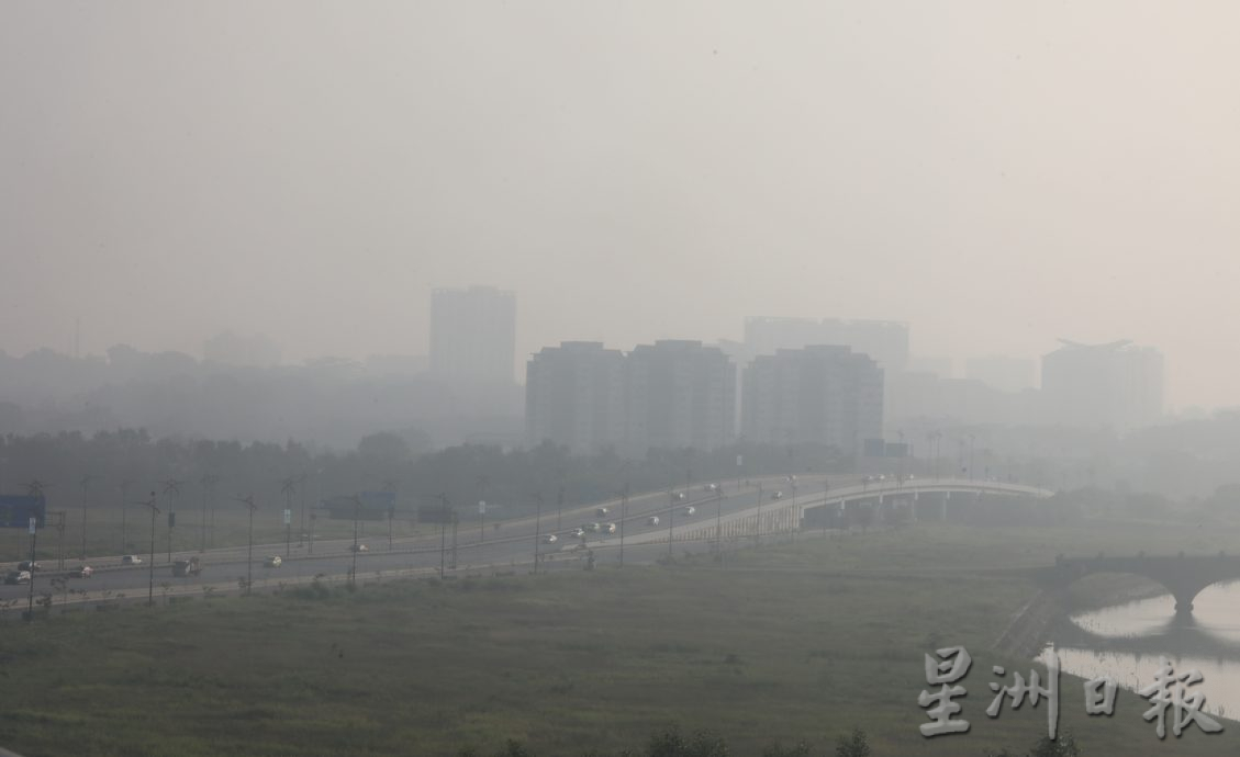 柔:柔佛州4县区仍在一片“迷雾”中,烟霾未见好转