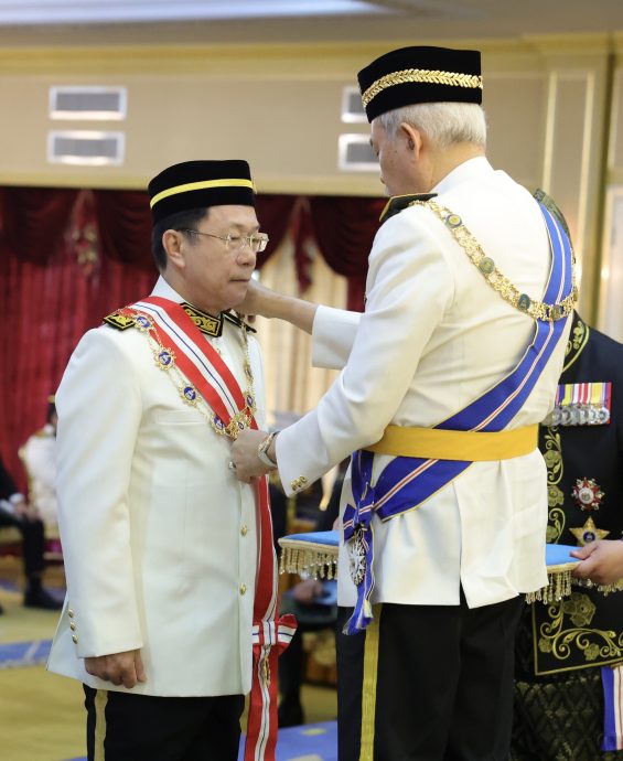 沙巴州元首颁赐有功勋衔予官民