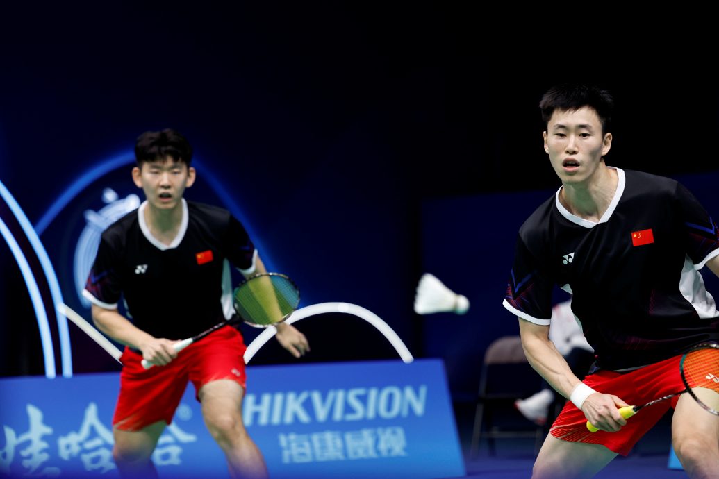 法国羽球超级750赛| 男双8强歼灭“双A”与“爸爸”  丹麦世界亚军硬碰双塔