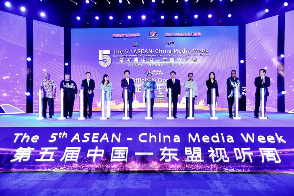 法米/与中国加强合作