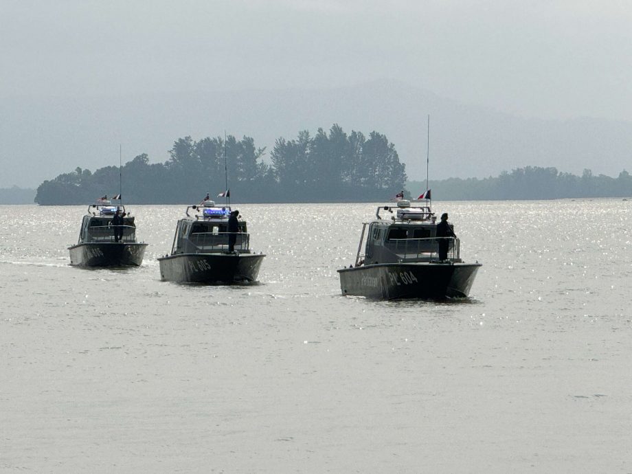 渔业局副总监:外国渔船入侵我国海域的情况受到良好控制