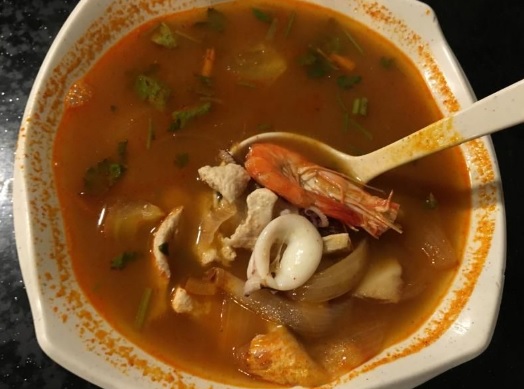 点RM13.30海鲜蔬菜东炎汤 顾客：只有鸡肉 一片海鲜也没有