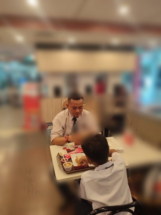 独家|每周预算请穷学生吃 善心老师:穷过所以懂饿滋味