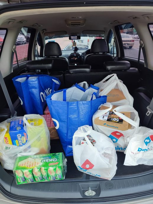 独家|每周预算请穷学生吃 善心老师:穷过所以懂饿滋味