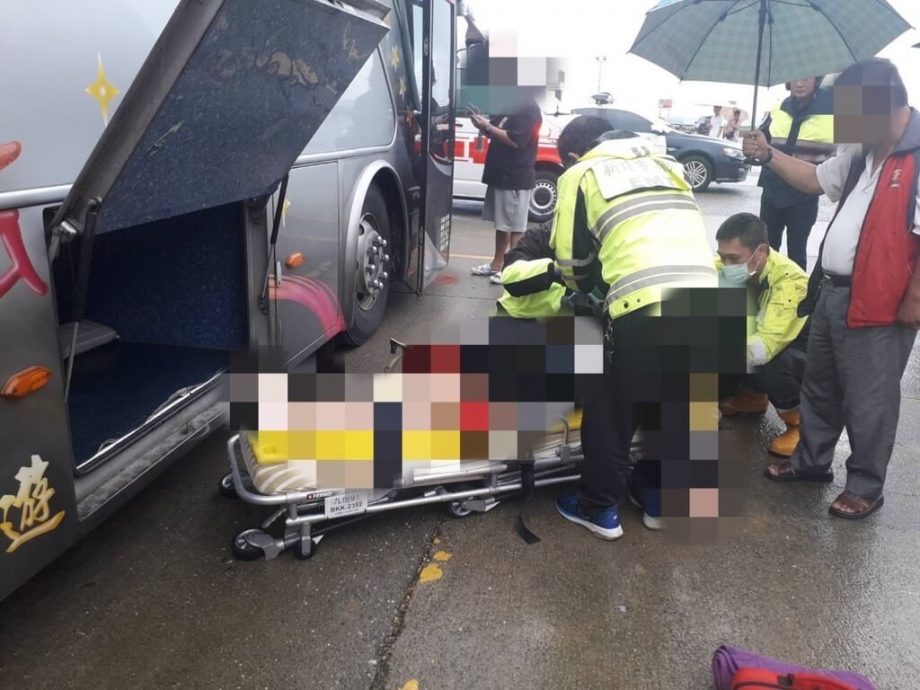 男子旅游开心狂喝酒 宿醉睡巴士行李室猝逝