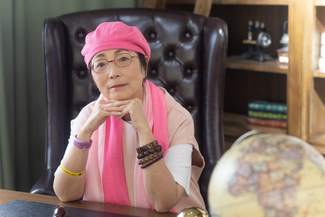 苑琼丹息影直播带货 “1个月稳赚244万”