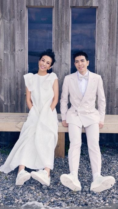 萧敬腾官宣注册了 曝光甜蜜婚纱照