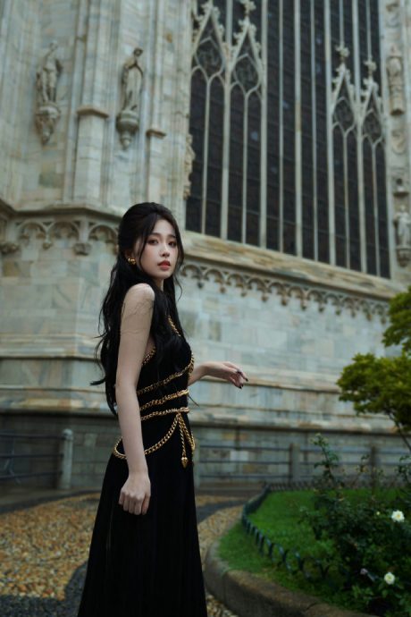 虞书欣晒7仔玩偶星爷转发 网猜下个星女郎