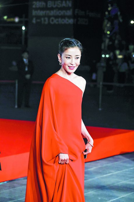 被嘲鬼修女现身 韩孝周成红毯灾难