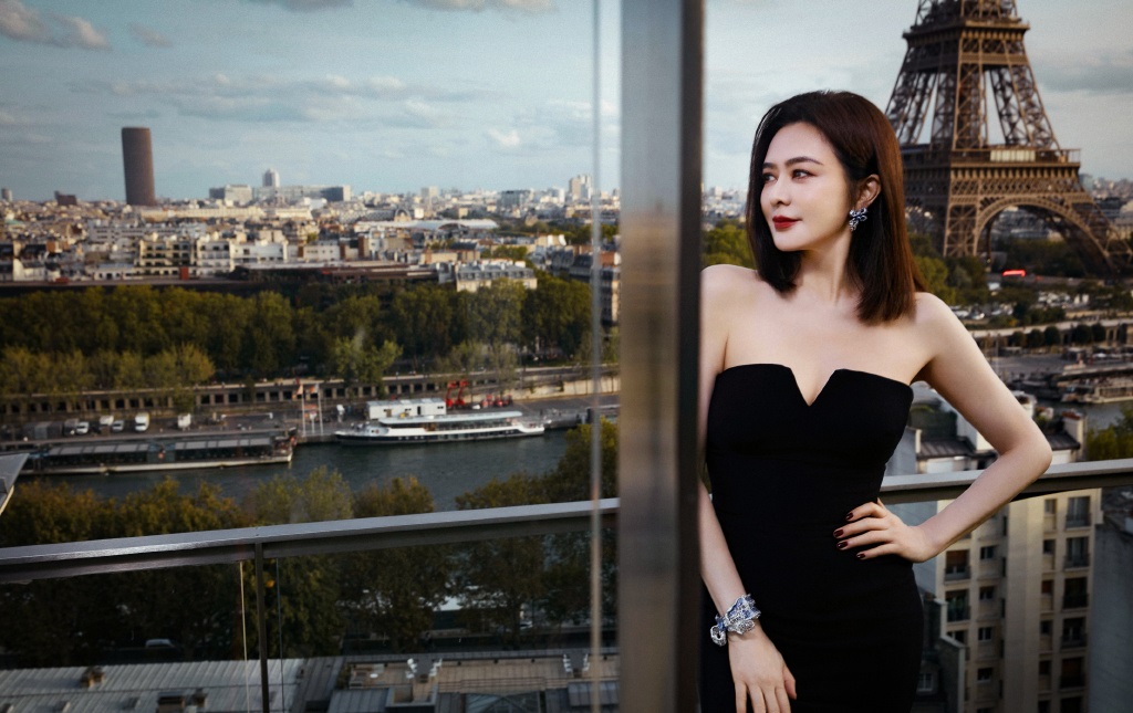 被捕获“死亡角度” 关之琳变短腿五五身