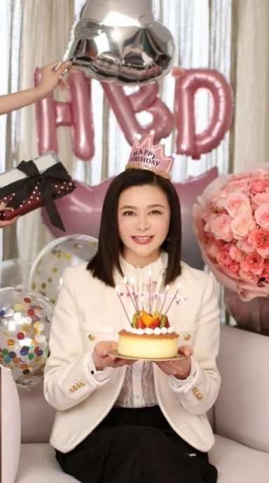 被捕获“死亡角度” 关之琳变短腿五五身