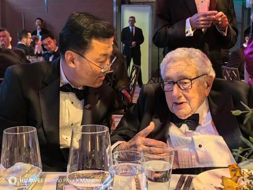 谢锋：争取重回正轨 中美将有系列高官交往