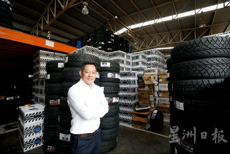 追尾18轮货车 大马商人曼谷车祸亡