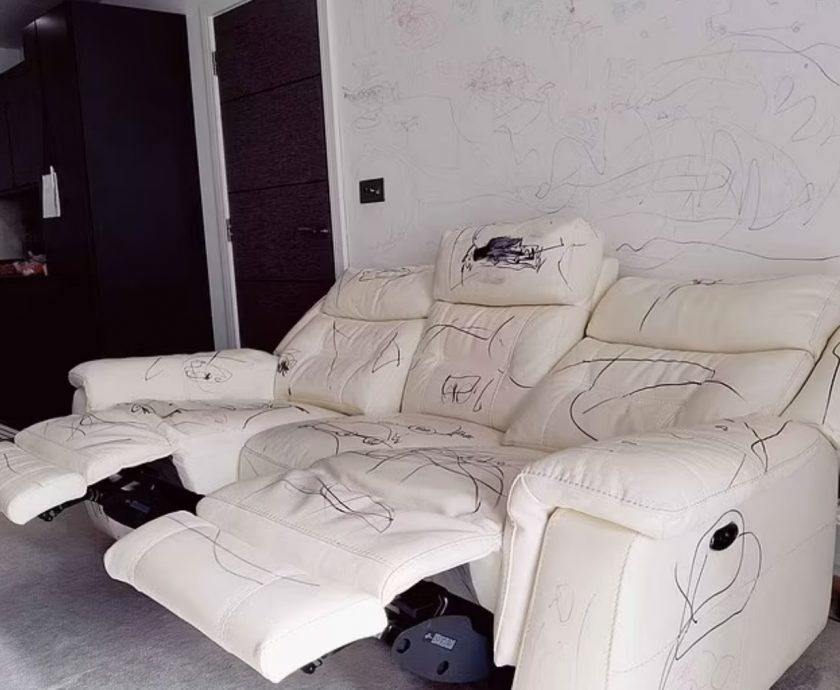 逾4千出售三人座旧沙发  网笑：拿画廊卖500万吧！