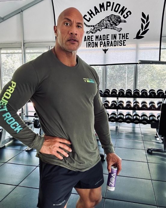 道维强森投诉肤色太白 蜡像馆赶工修复