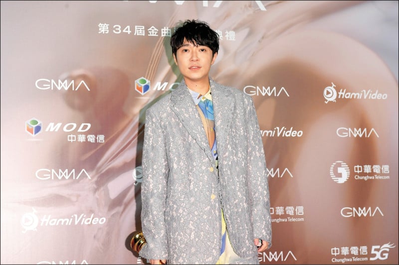 遭青峰封锁8个月 家凯曝求加回被拒内幕