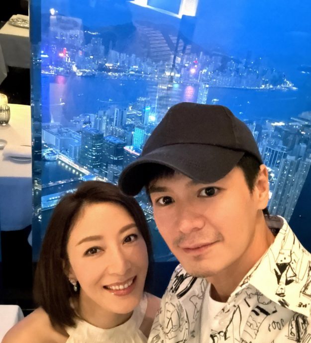 重游婚礼酒店庆铜婚 杨茜尧逼问罗子溢：7年有痒吗