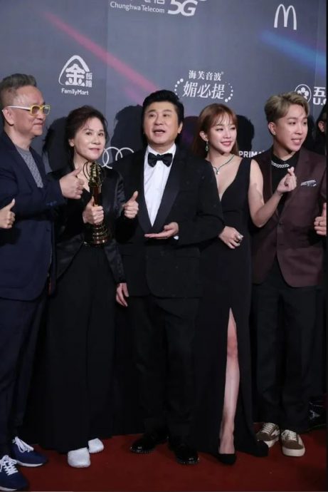 金钟58｜《玩很大》没夺金原因曝  3王皆拿奖遭质疑分猪肉 