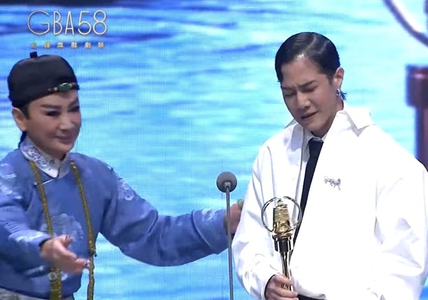 金钟58|演3集夺视帝爆争议 薛仕凌:符合规定