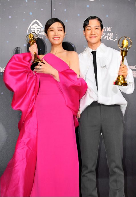 金钟58|演3集夺视帝爆争议 薛仕凌:符合规定