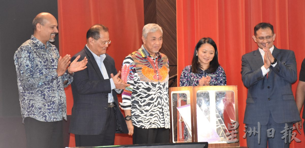 阿末扎希建议把理财知识纳入PLKN 3.0