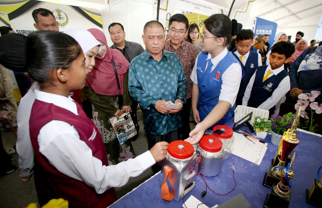 霹／第三版头／大臣：会客日 90%投诉已解决