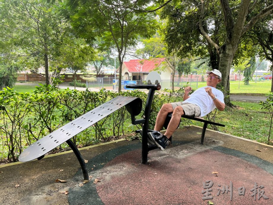 霹：封面主文／马球场将征收停车费？晨运者反对