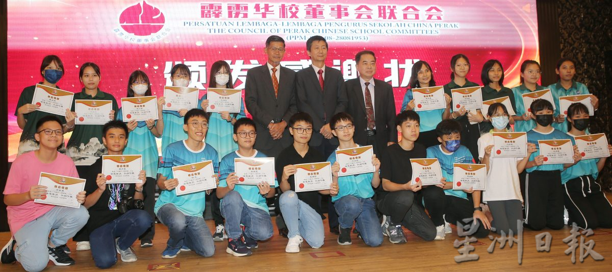 颜登逸促数理课程设计专家 检讨课本合理性