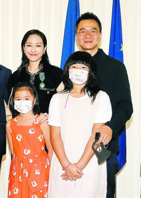 首谈离婚赞女儿坚强 林嘉欣：最艰难时刻已过