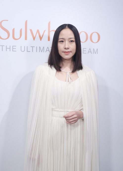 首谈离婚赞女儿坚强 林嘉欣：最艰难时刻已过