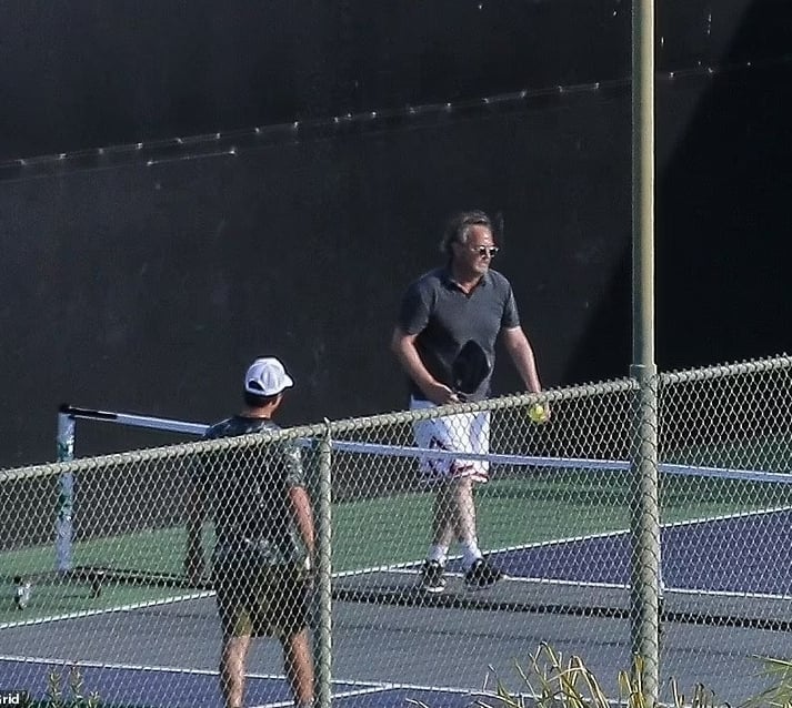 马修派利进出勒戒所65次 恋茱莉亚主动提分手 