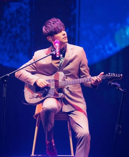 黄晓明点歌太有梗 圆梦和周杰伦合唱