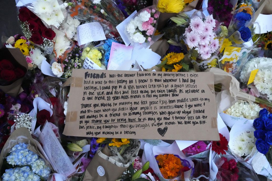 齐发声哀悼马修派利　《六人行》5星悲恸：我们是一家人