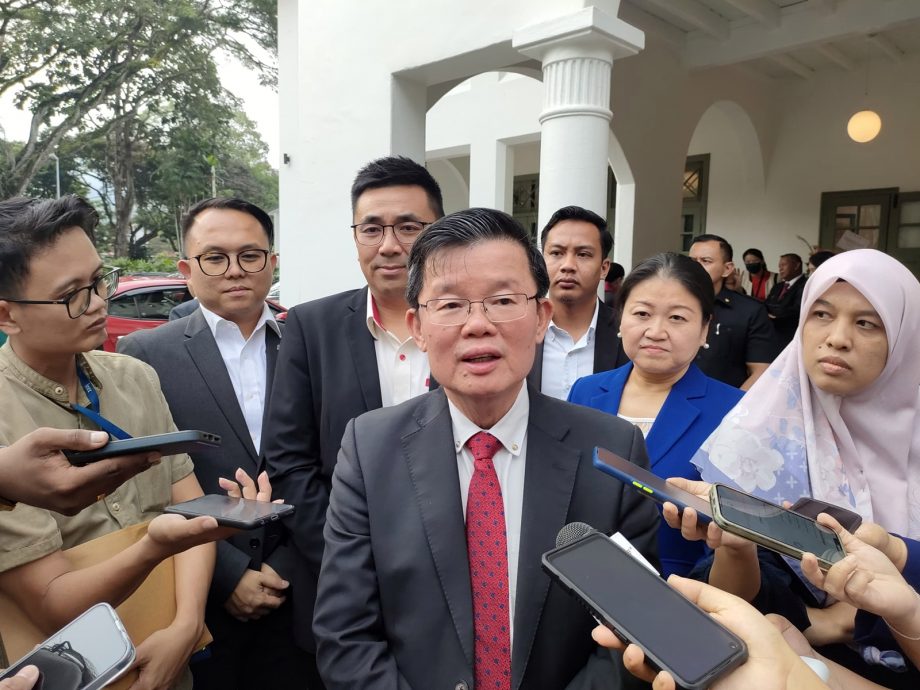 (全国)“没听到有人要倒曹”曹观友:我是说“如果”