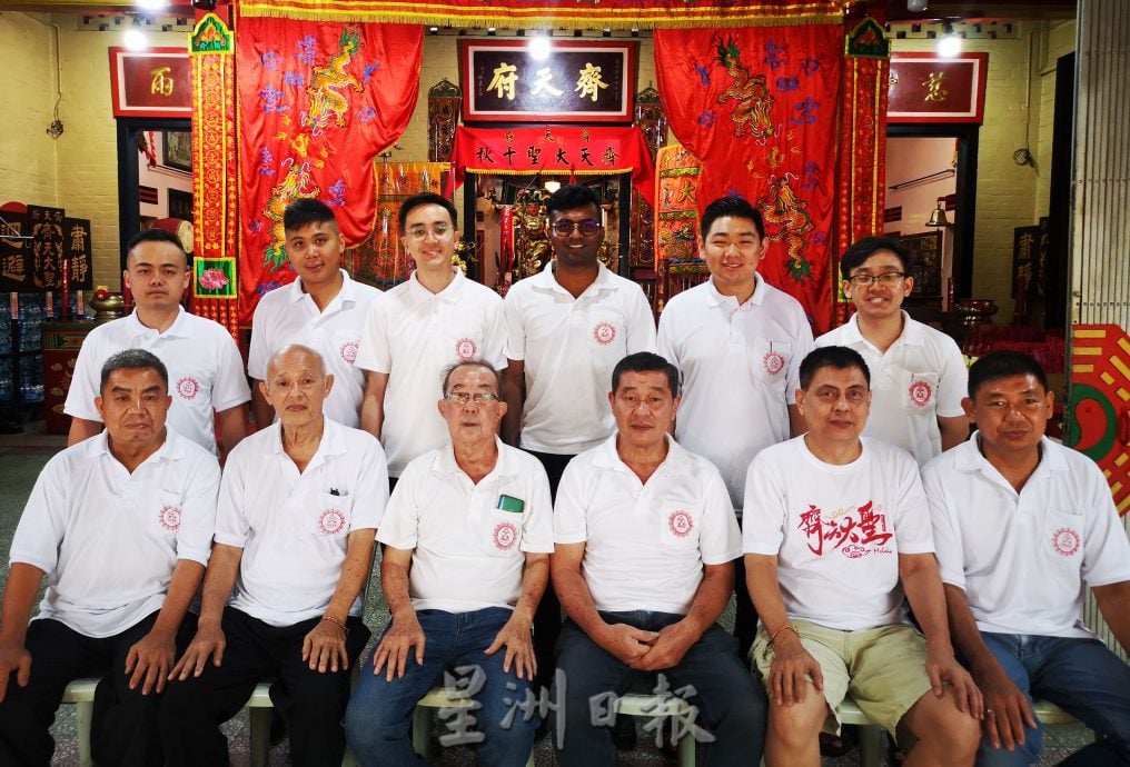 (古城封底主文)《庙堂之旅》齐天府座主齐天大圣专医奇难杂症 80年来香火鼎盛