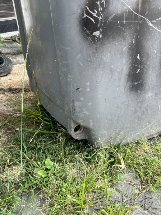 (古城封面主文)商家面对清沟及收垃圾工友的不配合 默迪卡柏迈5路商业区卫生欠佳