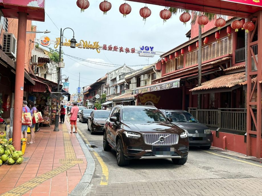 (古城封面主文)甲州停车一位难求 林朝雁促增停车场及改善公共交通