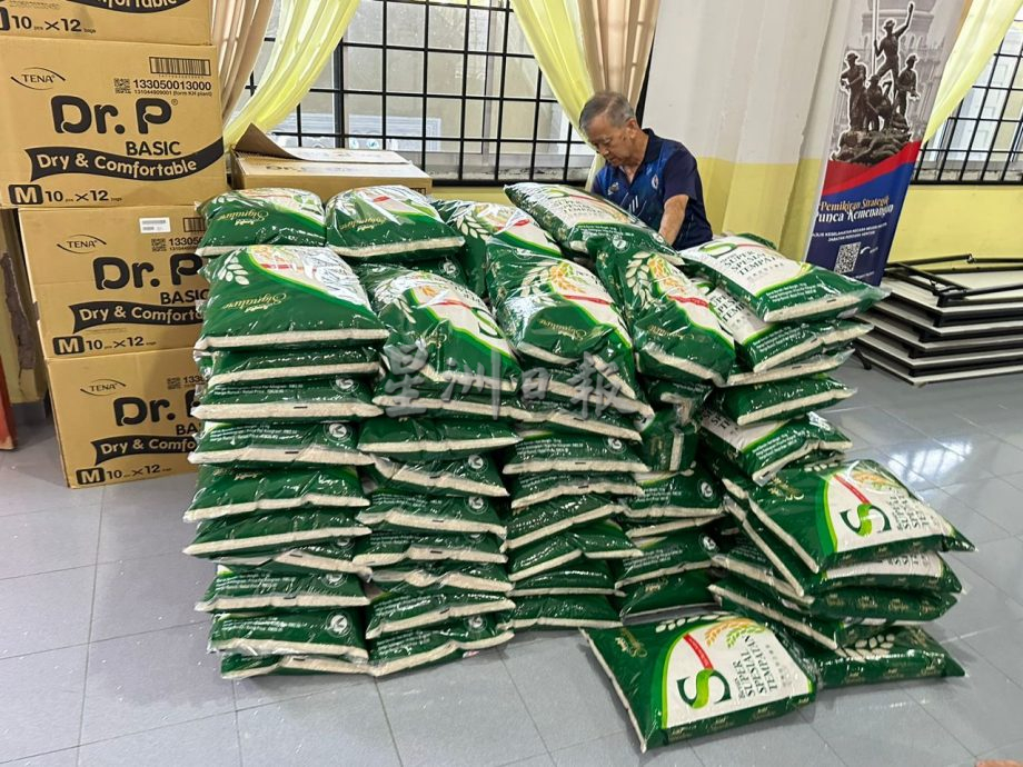 （古城封面主文）甲本周料获6000本地米应付市场 民众受促无需惊慌