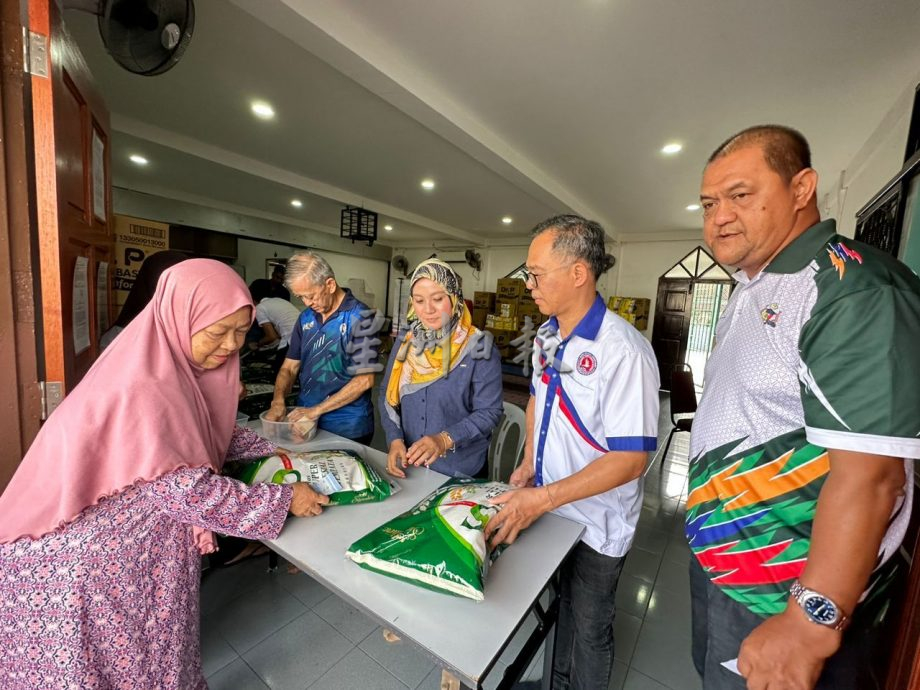 （古城封面主文）甲本周料获6000本地米应付市场 民众受促无需惊慌