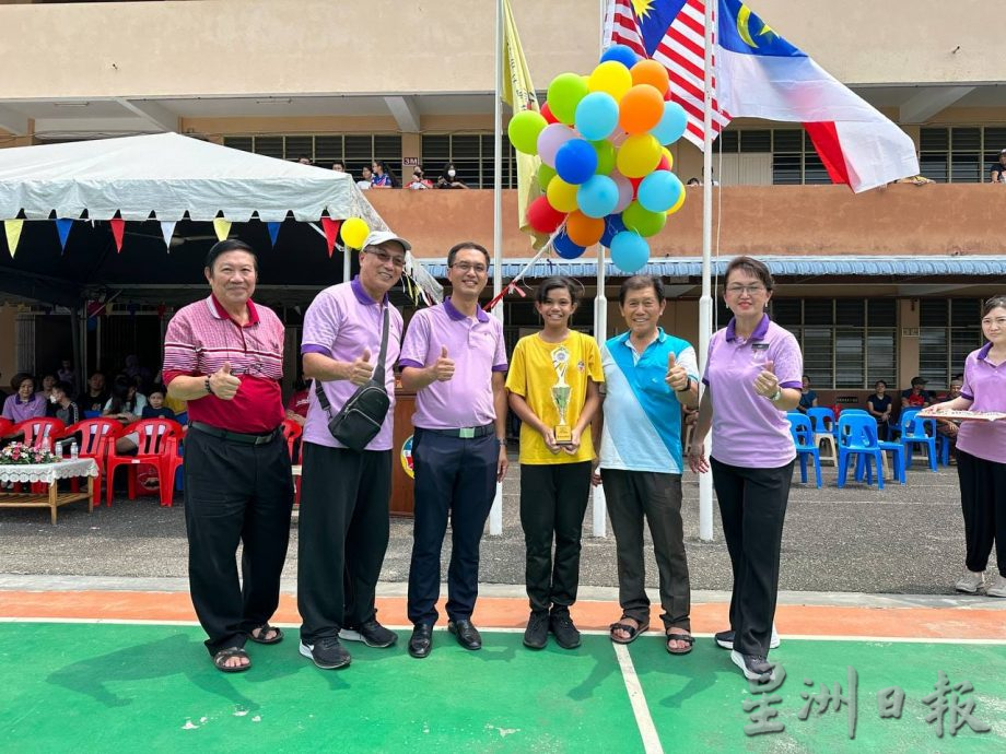 （古城版）晋巷华小运动会 黄队总冠军