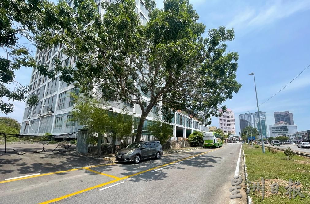 (古城第三版主文)甲市数路段规划为巴士停车格 霸占一个车道或酿意外