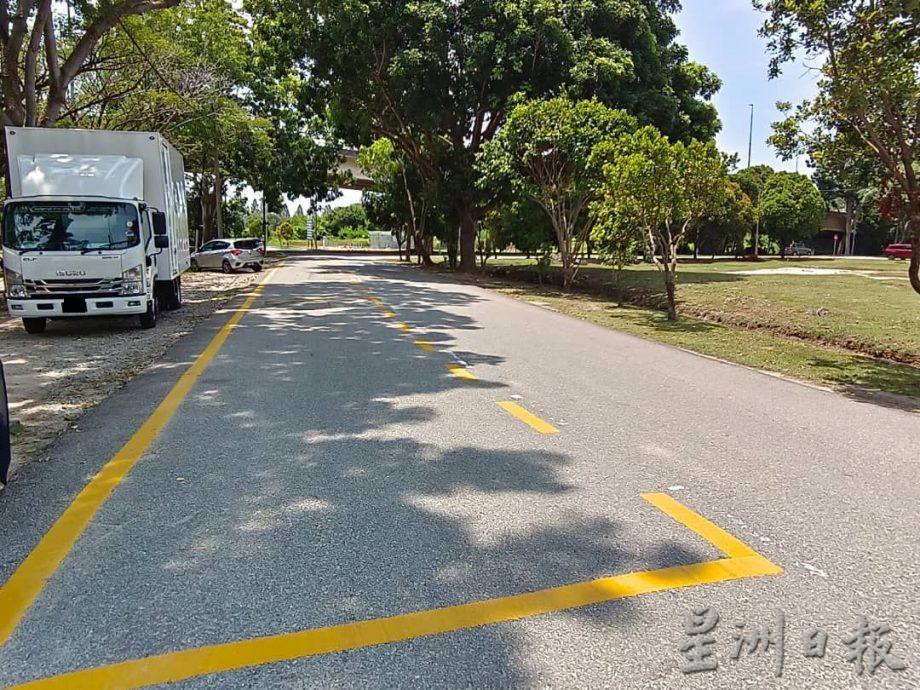 (古城第三版主文)甲市数路段规划为巴士停车格 霸占一个车道或酿意外