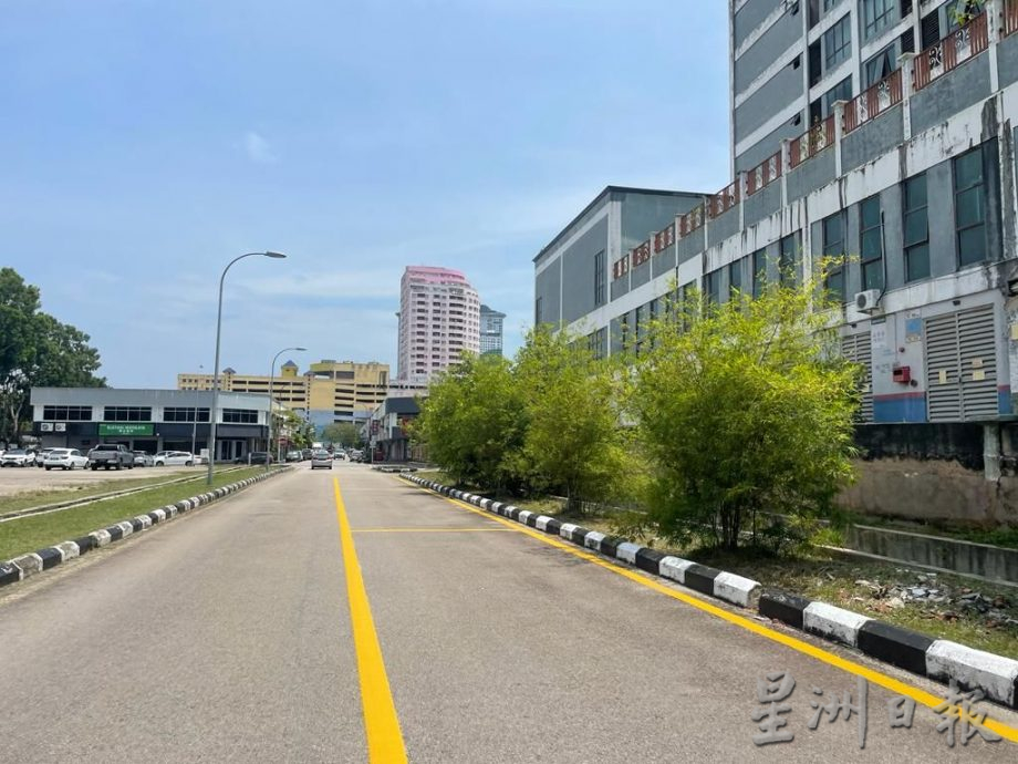 (古城第三版主文)甲市数路段规划为巴士停车格 霸占一个车道或酿意外